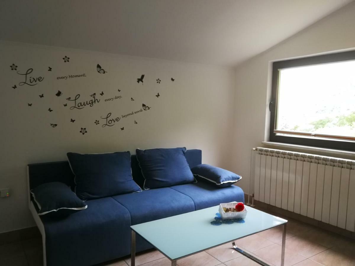 Črni Kal House Ceh 빌라 외부 사진